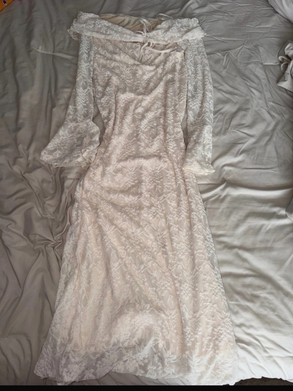 SHEIN Cream Off-Shoulder Lace Maxi Dress